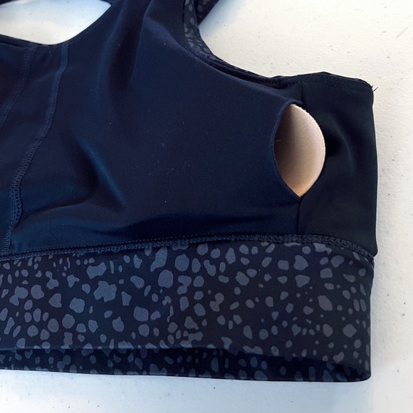 Fabletics Gray & Black No-Bounce High Impact Sports Bra Size S (See Description) - Picture 6 of 8